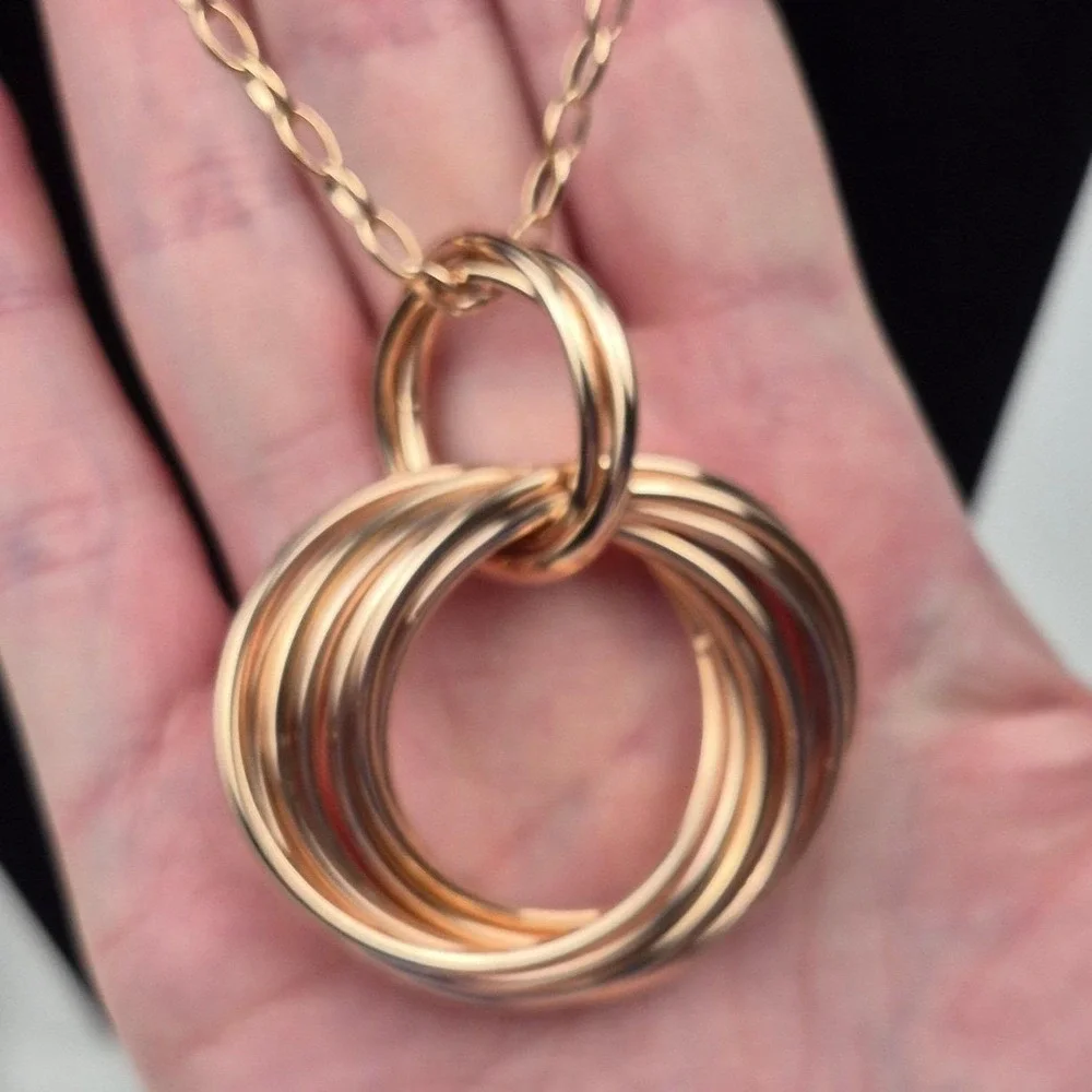 Milor Italy Bronze Rose Gold Tone‎ Interlocking Circles Pendant Necklace 36
